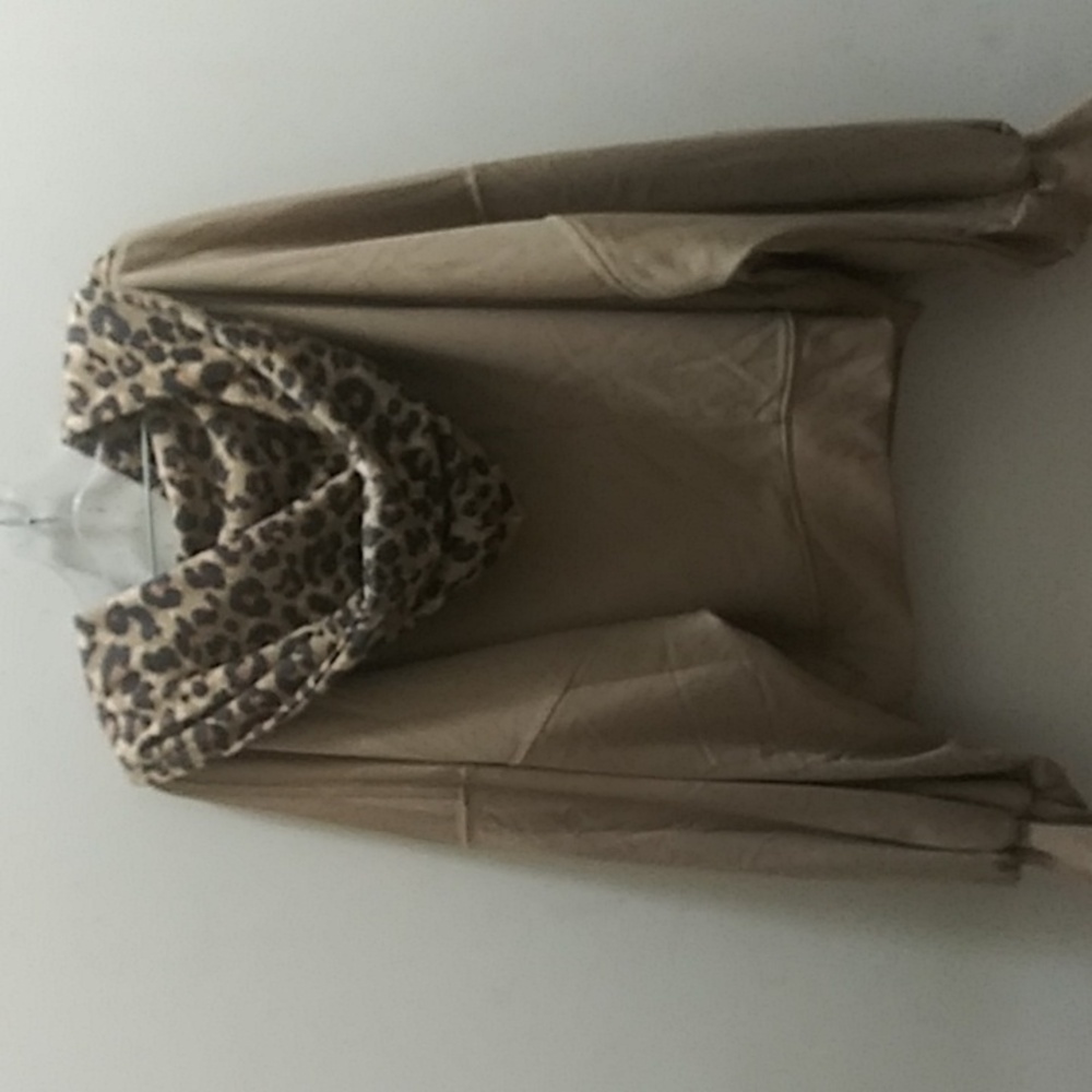 Zenana women's crop top sweater size L - Picture 4 of 4